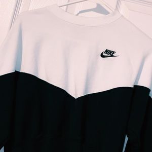 Cute Nike crop